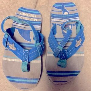 Boys 11/12 flip flops